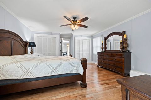 Tiny photo for 422 NW College Loop, Madison, FL 32340 (MLS # 402920)