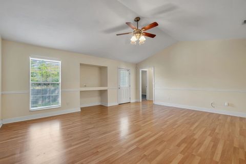 Tiny photo for 5828 Doonesbury Court, Tallahassee, FL 32303 (MLS # 398085)