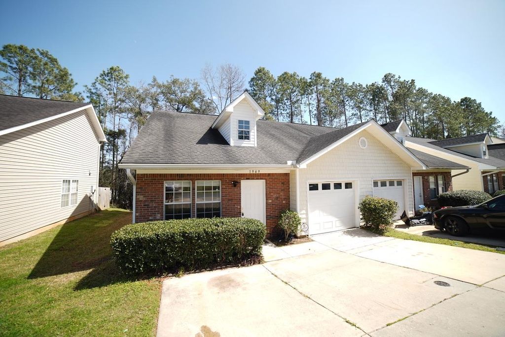 Photo of 1949 Nena Hills Drive, Tallahassee, FL 32304 (MLS # 395398)