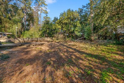 Tiny photo for 1902 Sunset Lane, Tallahassee, FL 32303 (MLS # 396298)