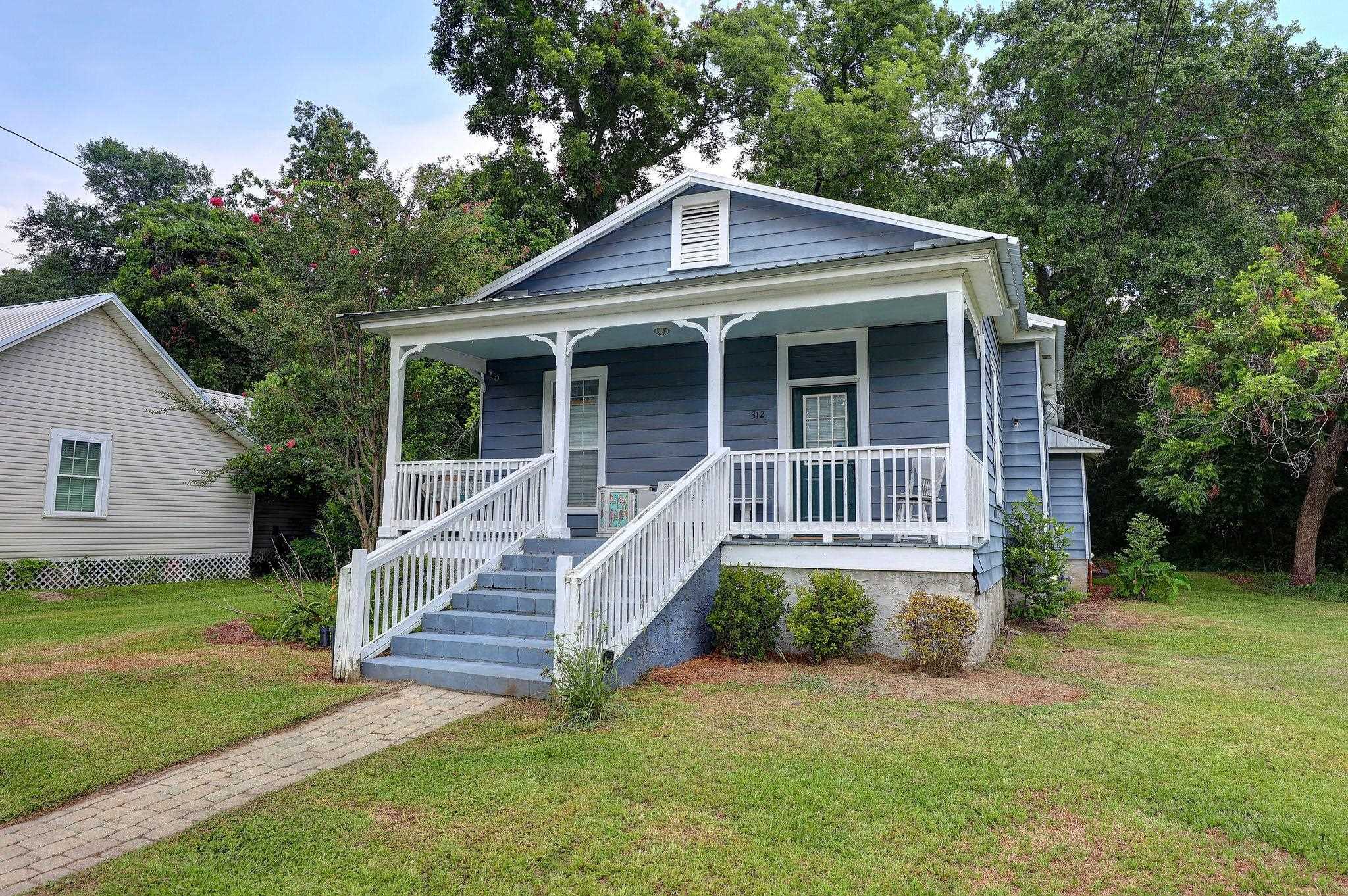312 Oak Street