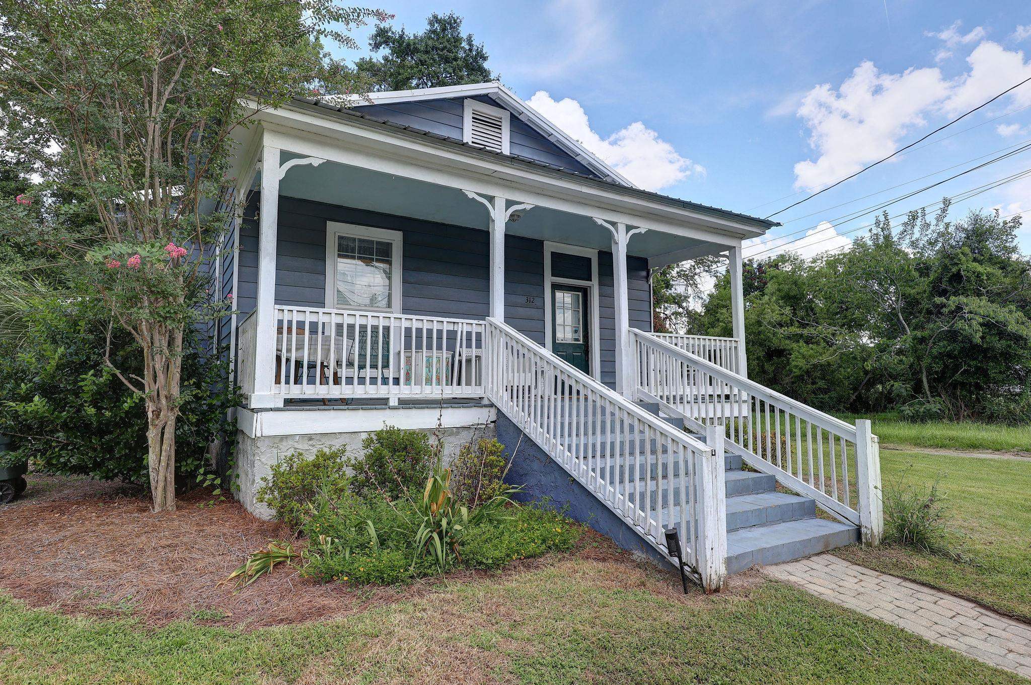 312 Oak Street