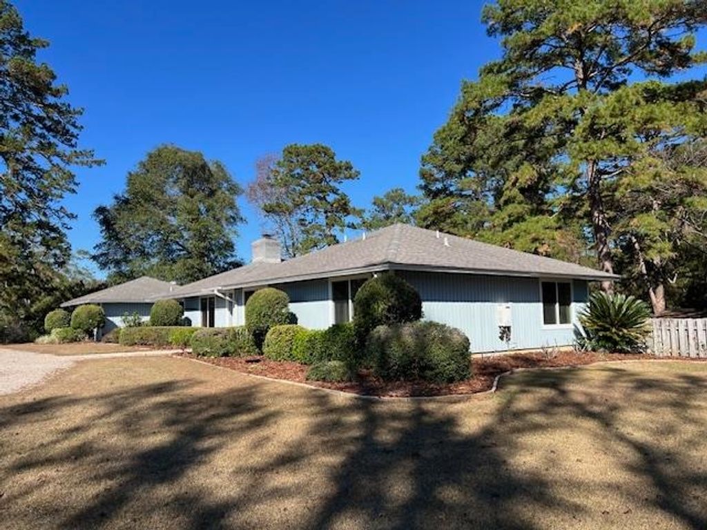 Photo of 2537 Stonegate Drive, Tallahassee, FL 32308 (MLS # 399165)