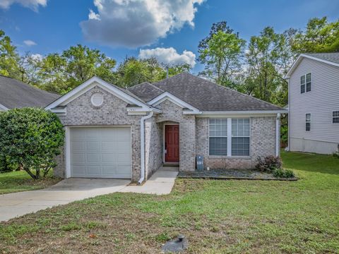 Photo of 2833 Alexis Lane, Tallahassee, FL 32308 (MLS # 397812)