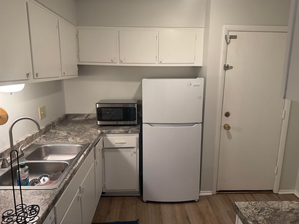 Photo of 2020 CONTINENTAL Avenue #228, Tallahassee, FL 32304 (MLS # 398204)