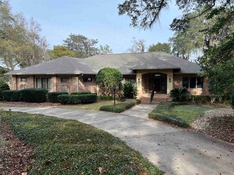 Photo of 6131 HEARTLAND Circle, Tallahassee, FL 32312 (MLS # 394859)