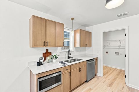 Tiny photo for 2511 Saxon Street St, Tallahassee, FL 32310 (MLS # 402228)