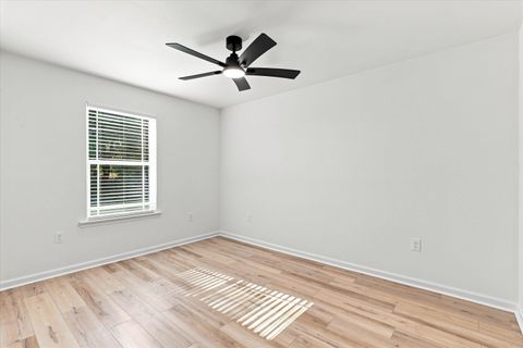 Tiny photo for 2511 Saxon Street St, Tallahassee, FL 32310 (MLS # 402228)