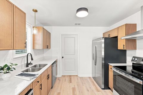 Tiny photo for 2511 Saxon Street St, Tallahassee, FL 32310 (MLS # 402228)