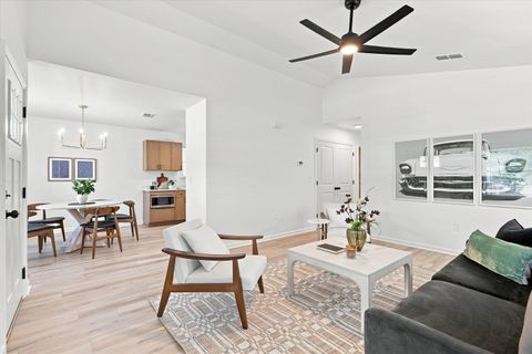 Tiny photo for 2511 Saxon Street St, Tallahassee, FL 32310 (MLS # 402228)