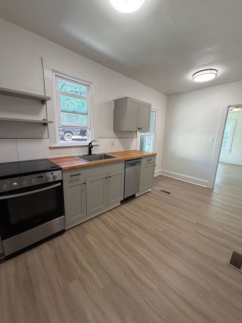 Tiny photo for 1418 Jackson Street, Tallahassee, FL 32303 (MLS # 392614)