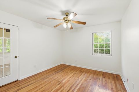 Tiny photo for 816 Shell Street, Tallahassee, FL 32303 (MLS # 394120)