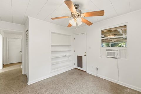 Tiny photo for 816 Shell Street, Tallahassee, FL 32303 (MLS # 394120)