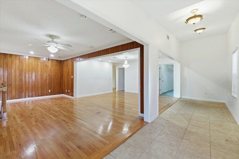 Tiny photo for 816 Shell Street, Tallahassee, FL 32303 (MLS # 394120)