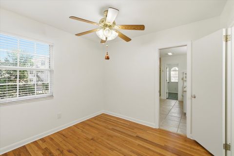 Tiny photo for 816 Shell Street, Tallahassee, FL 32303 (MLS # 394120)