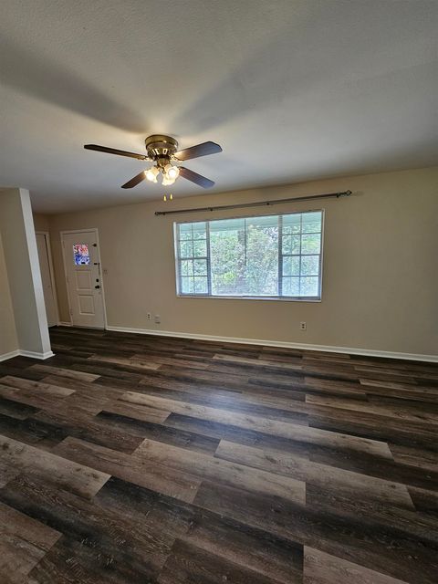 Tiny photo for 550 E Bradford Road, Tallahassee, FL 32303 (MLS # 398092)