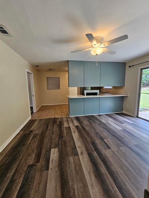 Tiny photo for 550 E Bradford Road, Tallahassee, FL 32303 (MLS # 398092)