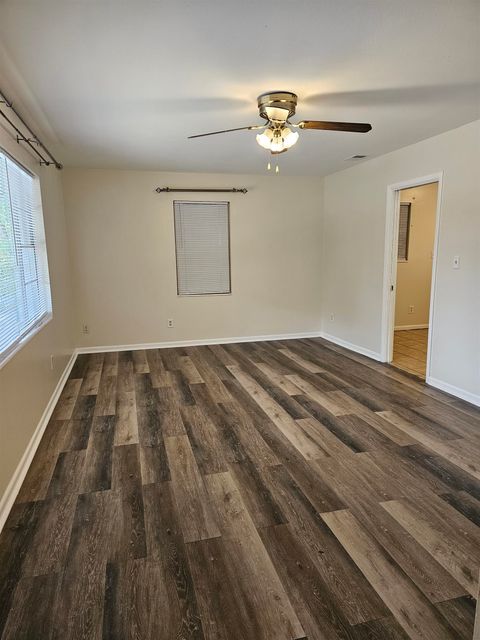Tiny photo for 550 E Bradford Road, Tallahassee, FL 32303 (MLS # 398092)