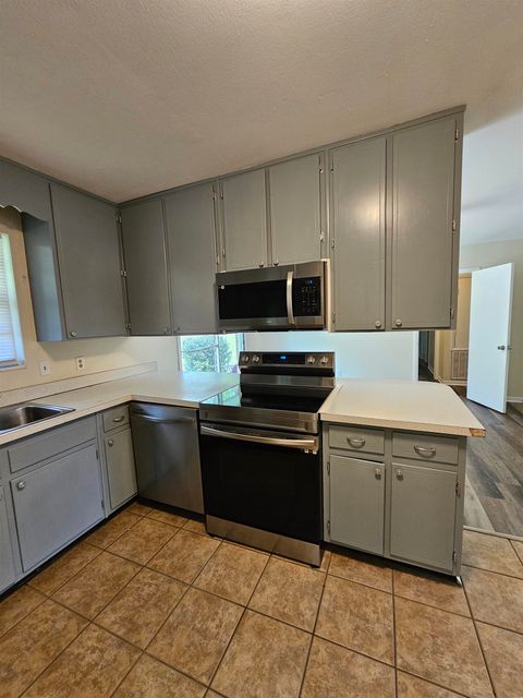 Tiny photo for 550 E Bradford Road, Tallahassee, FL 32303 (MLS # 398092)