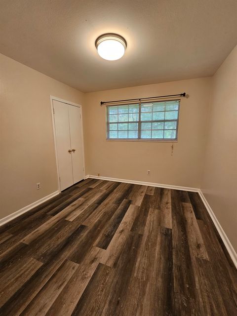 Tiny photo for 550 E Bradford Road, Tallahassee, FL 32303 (MLS # 398092)