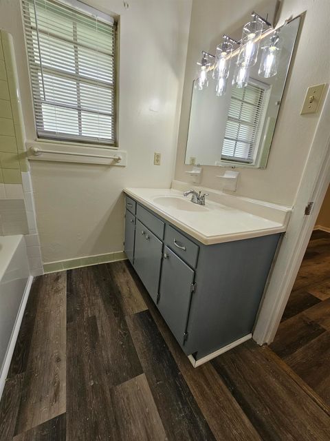 Tiny photo for 550 E Bradford Road, Tallahassee, FL 32303 (MLS # 398092)