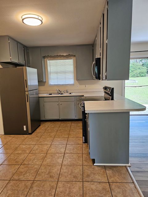 Tiny photo for 550 E Bradford Road, Tallahassee, FL 32303 (MLS # 398092)