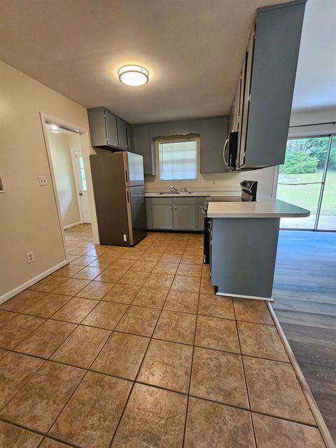 Tiny photo for 550 E Bradford Road, Tallahassee, FL 32303 (MLS # 398092)