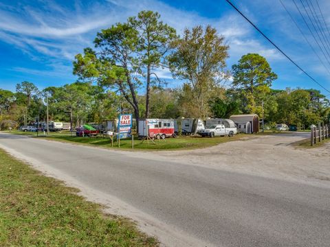 16 Washington Street East Point FL 32328