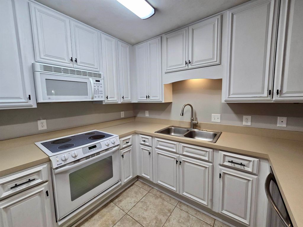 Photo of 3004 IRONWOOD Drive, Tallahassee, FL 32309 (MLS # 400217)