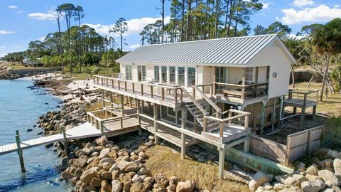 A home in Carrabelle