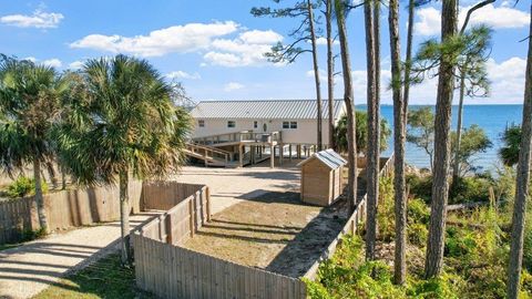 A home in Carrabelle