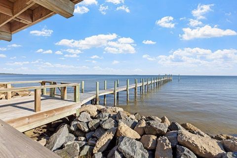 A home in Carrabelle