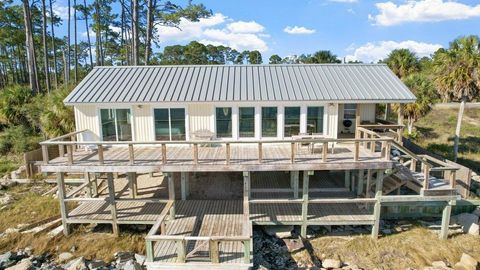 A home in Carrabelle