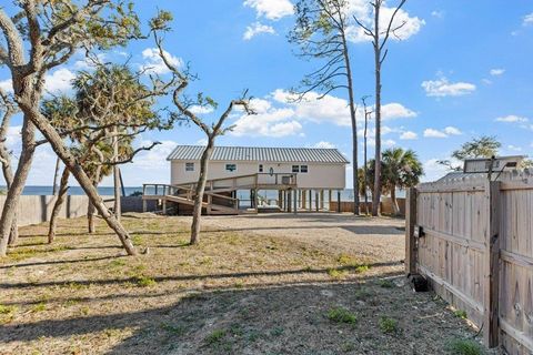 A home in Carrabelle