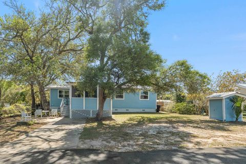 Photo of 122 California Street, Carrabelle, FL 32322 (MLS # 398250)