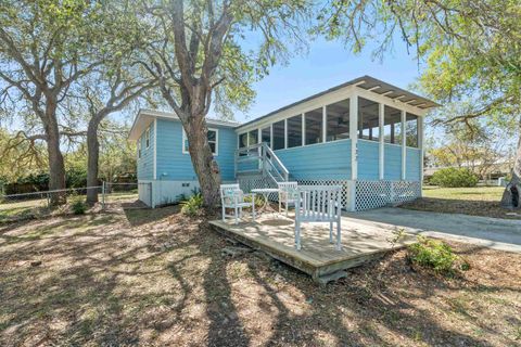 Photo of 122 California Street, Carrabelle, FL 32322 (MLS # 398250)