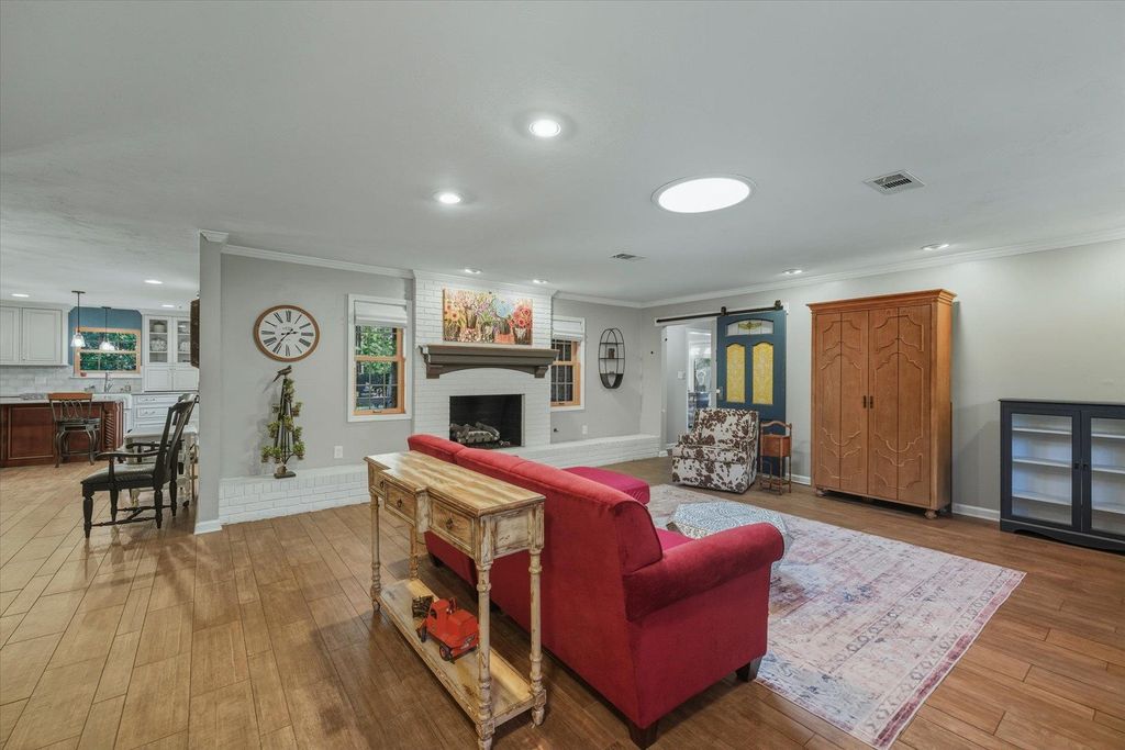 Photo of 3001 GODFREY Place, Tallahassee, FL 32309 (MLS # 394325)