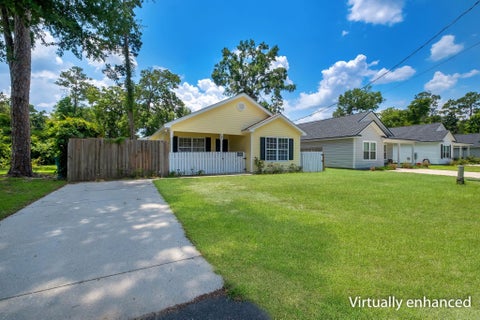 Tiny photo for 27 Comanche Trail, Crawfordville, FL 32327 (MLS # 402099)