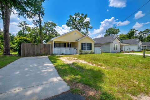 Tiny photo for 27 Comanche Trail, Crawfordville, FL 32327 (MLS # 402099)
