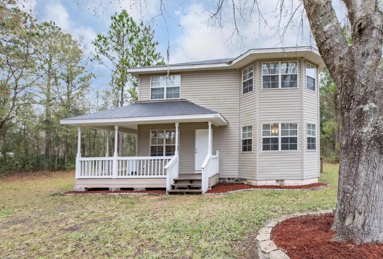 5519 Buzzie Lane