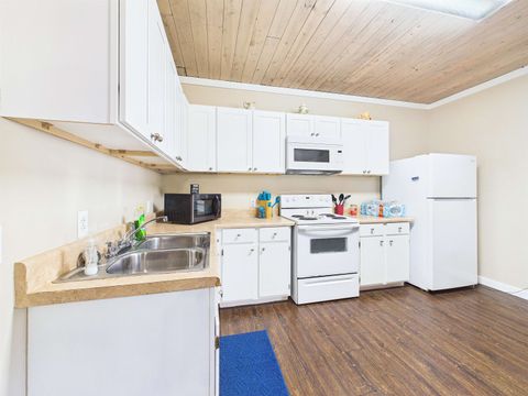 Tiny photo for 602 W Bay Street, Perry, FL 32347 (MLS # 397867)