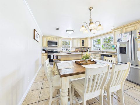 Tiny photo for 602 W Bay Street, Perry, FL 32347 (MLS # 397867)