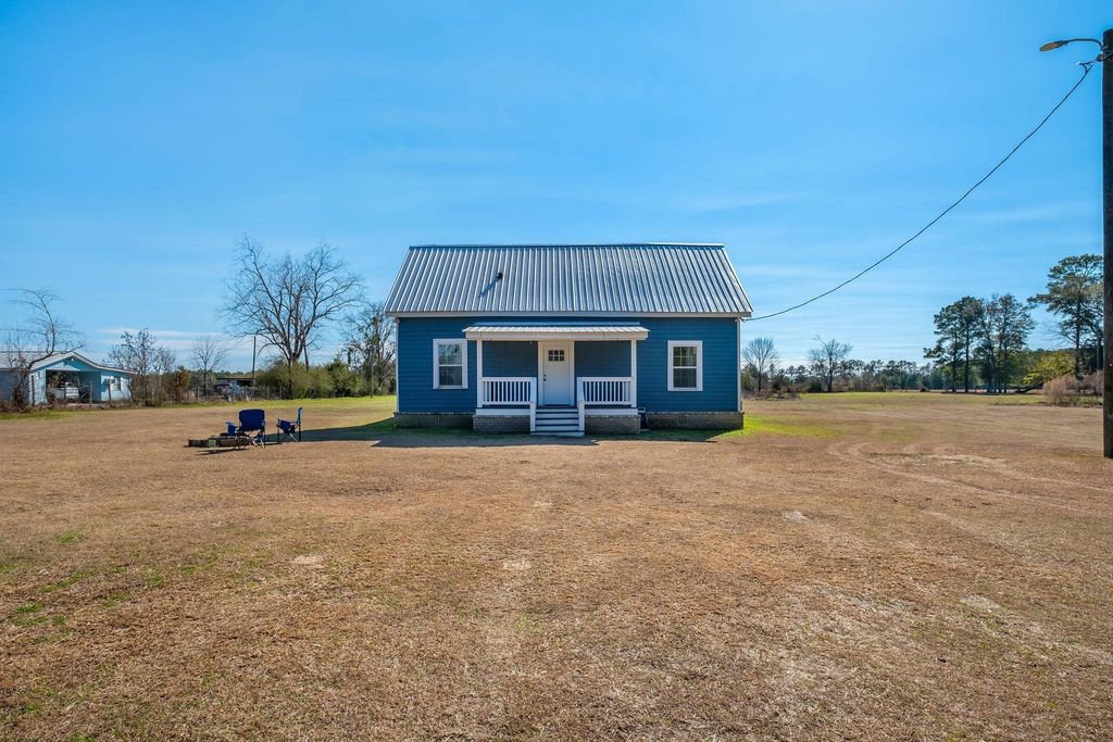 Photo of 5588 Sycamore Road, Quincy, FL 32351 (MLS # 396279)