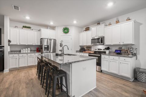 Tiny photo for 92 Windsor Way, Crawfordville, FL 32327 (MLS # 397044)