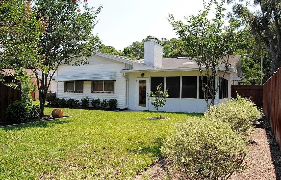 7472 Greenway Drive