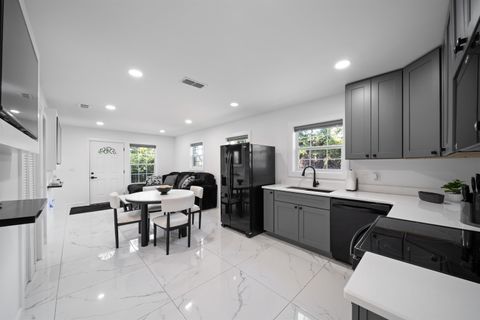 Tiny photo for 2403 Country Club Drive, Tallahassee, FL 32301 (MLS # 392233)
