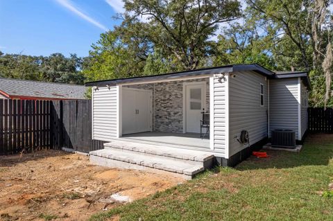 Tiny photo for 2403 Country Club Drive, Tallahassee, FL 32301 (MLS # 392233)