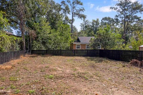 Tiny photo for 2403 Country Club Drive, Tallahassee, FL 32301 (MLS # 392233)