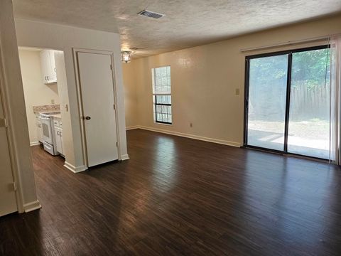 Tiny photo for 2004 Bradford Court #B, Tallahassee, FL 32303 (MLS # 401309)