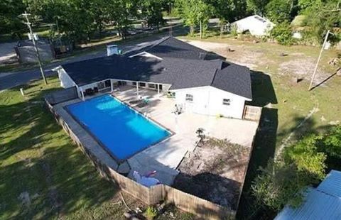 27 hickory Avenue Crawfordville FL 32327